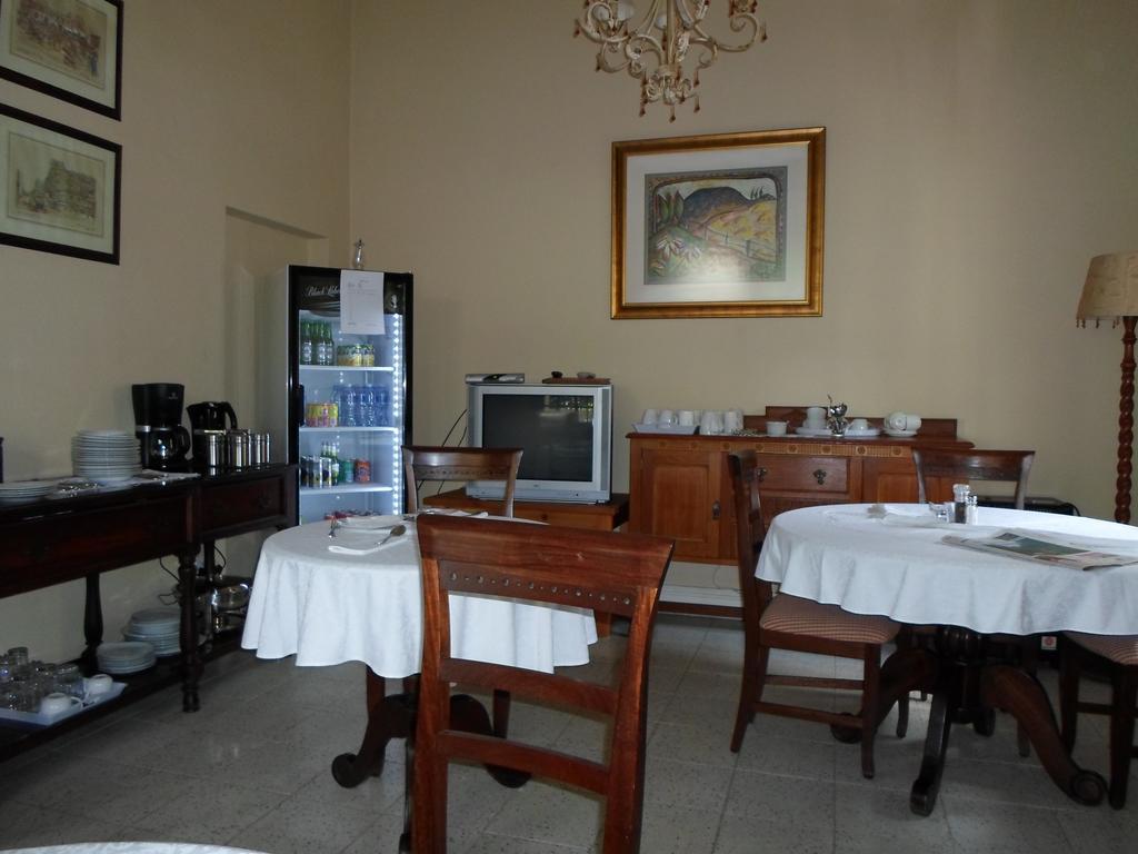 Melville Turret Guesthouse Johannesburg Buitenkant foto